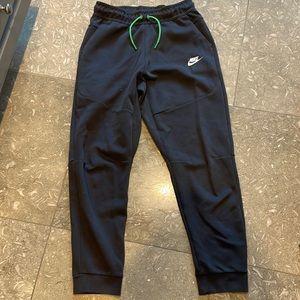 Nike tech lined joggers
